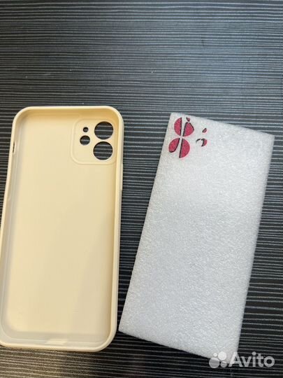 Чехол на iPhone 12