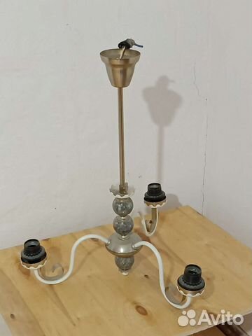 Люстры и плафоны