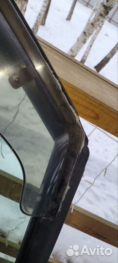 Комплект дверей на Nissan Bassara