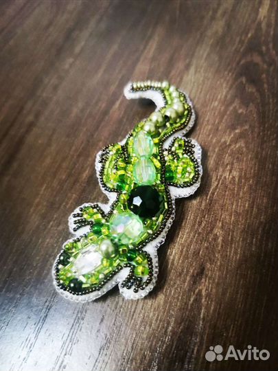 Брошь ручной работы ящерица