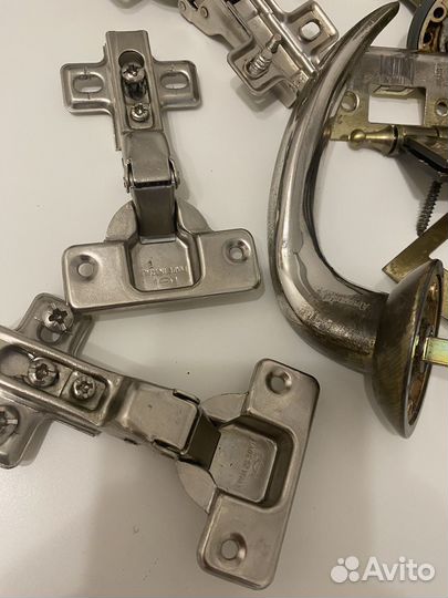 Дверные ручки цена за всё