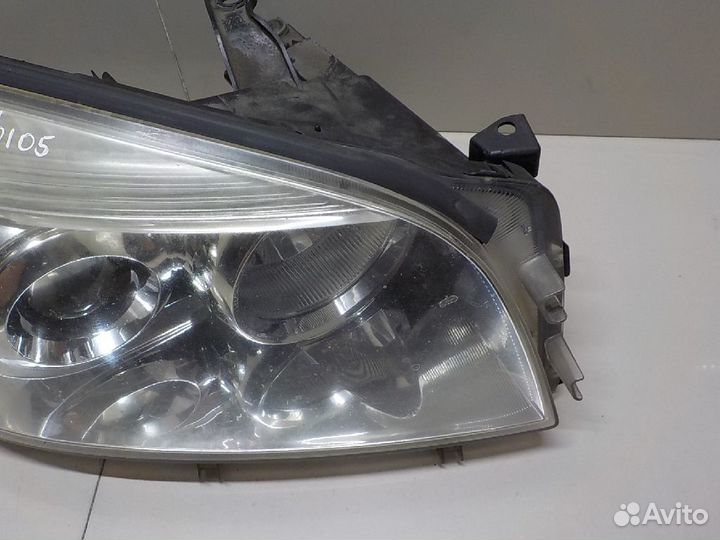 Фара правая Toyota RAV4-3 2005-2010