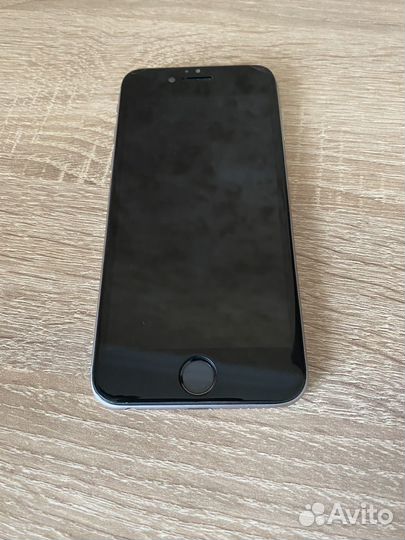 Телефон iPhone 6