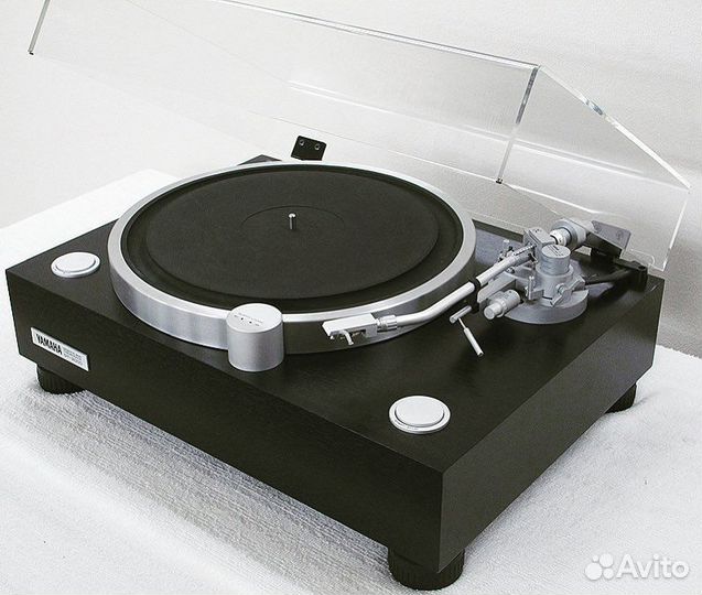 Виниловый проигрыватель Yamaha GT-2000