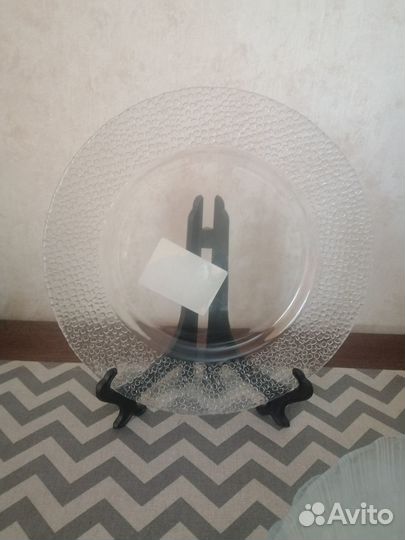 Стеклянные тарелки
