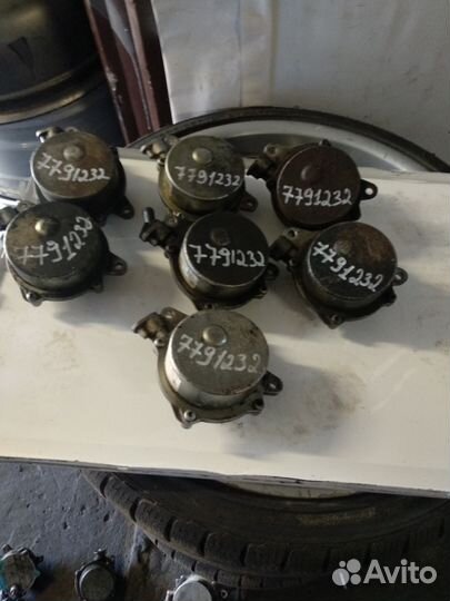 Вакуумный насос на BMW 1' E87 3' E93 X5 E70 X6 E71