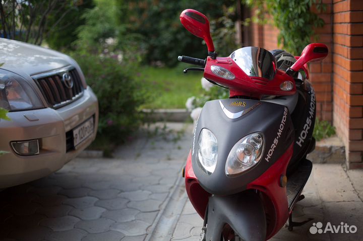 Скутер hors-motors