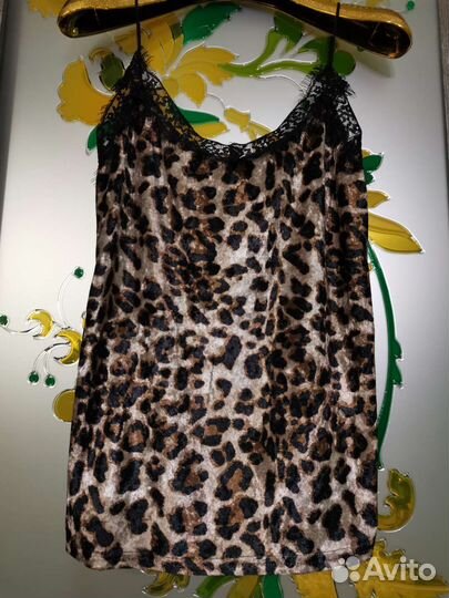 Топ женский. Италия. Бархат /кружево. S, M