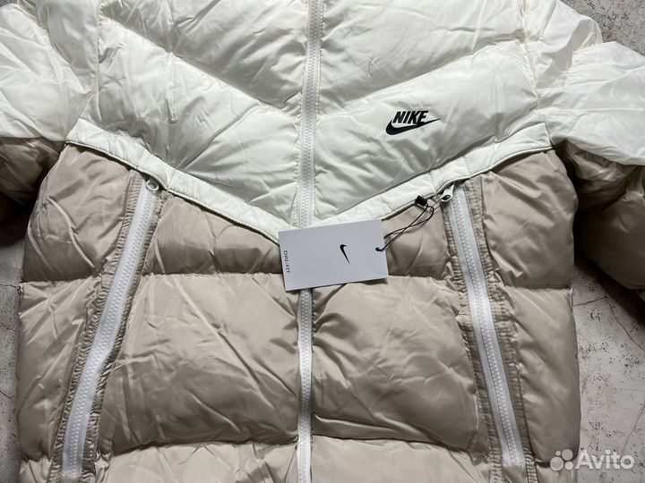 Пуховик Nike windrunner