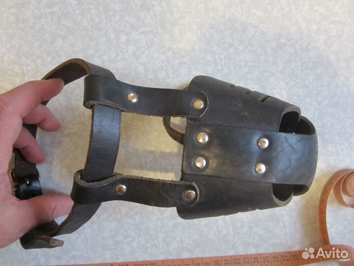 Два намордника кожа