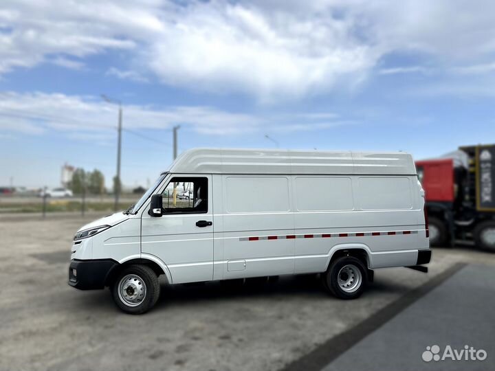 Промтоварный фургон IVECO Daily, 2023