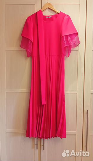 Красивое платье бренда Mira Mia,р.46