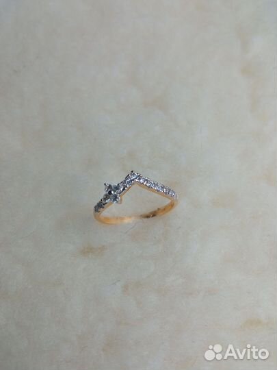 Изящное кольцо медсплав р18
