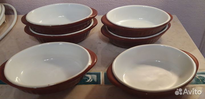 Формы для выпечки новые,блюдо,чайник