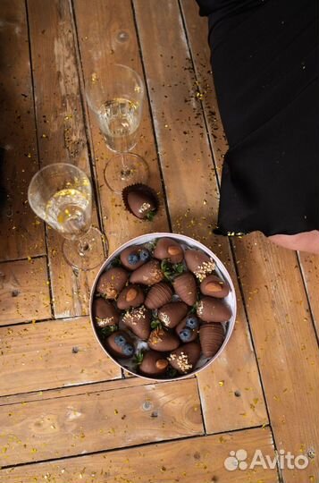 Боксы из клубники в шоколаде