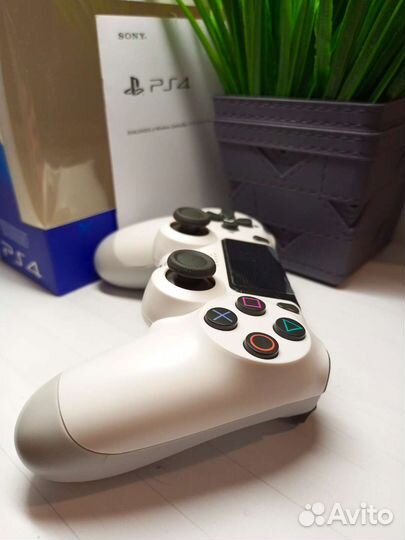 Геймпад на PS4 Белый