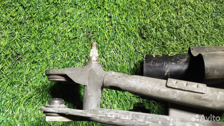 Трапеция стеклоочистителей Audi A8 (D2)