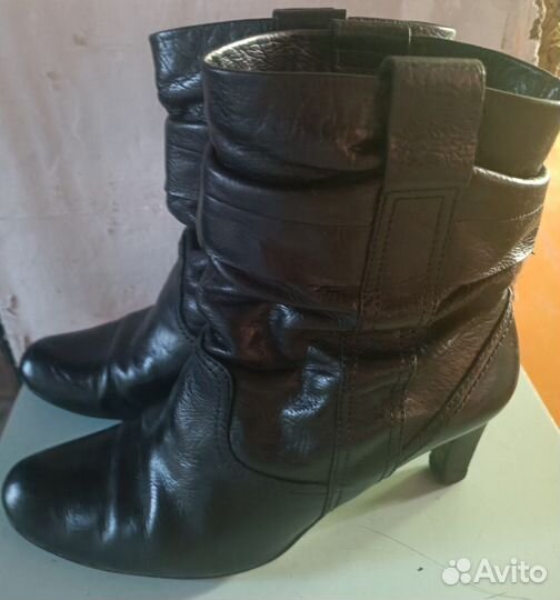 Ботинки женские на каблуке 38