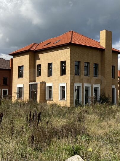 Коттедж 280 м² на участке 9 сот.