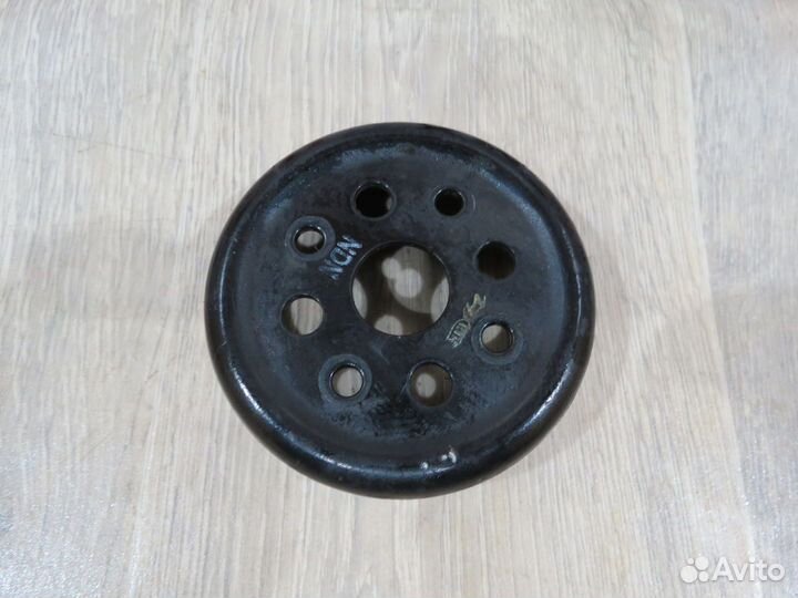 Шкив помпы Hyundai Solaris 2