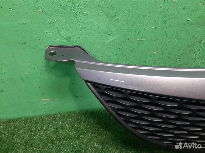 Решетка радиатора Mazda 3 (BK) 2005