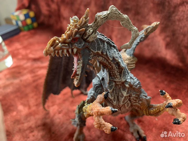 Дракон фигурка 15 см