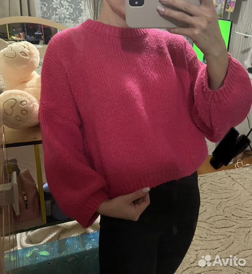 Свитер розовый