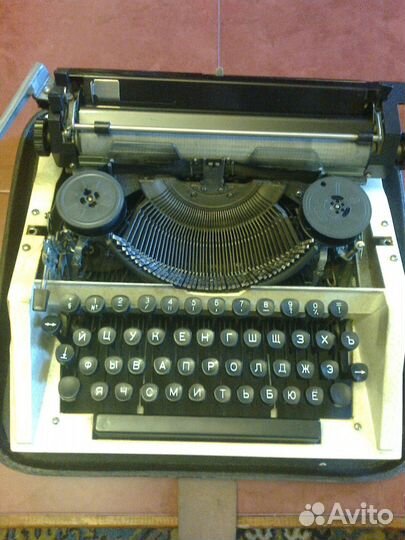 Ретро печатная машинка Москва 6м
