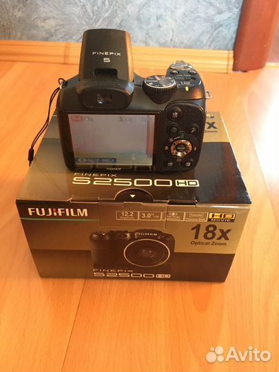 Продаю фотоаппарат Fujifilm FinePix S2500HD