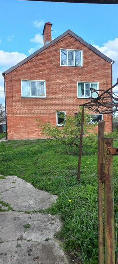 Дом 240 м² на участке 7 сот.