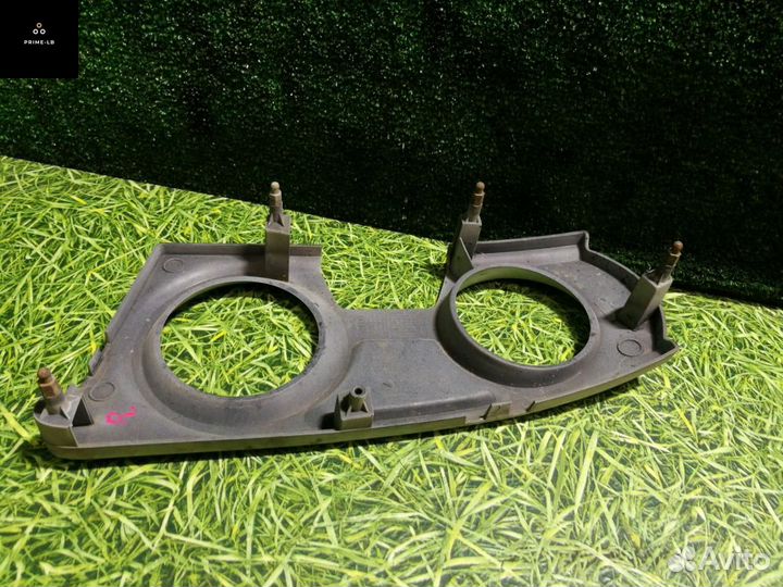 Рамка фары противотуманной правая iveco Stralis