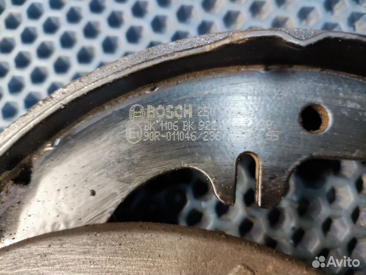 Механизм ручника левый lexus LX 470