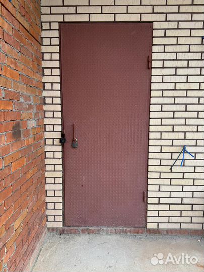 Металлическая дверь бу