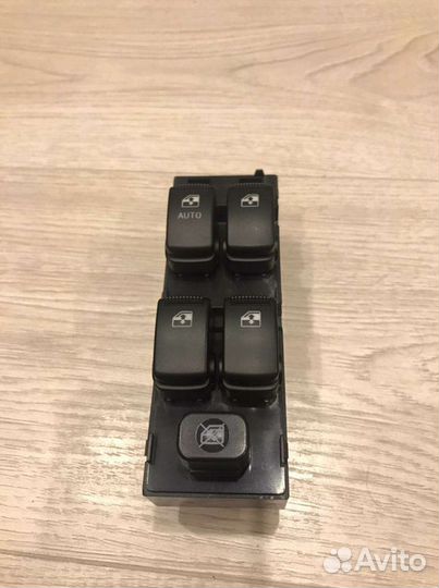 Блок кнопок стеклоподъемника Hyundai Getz Новый