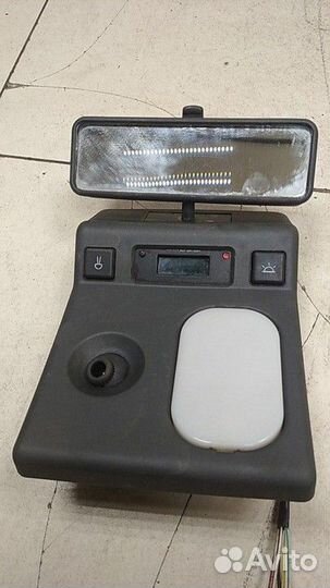 Плафон внутреннего освещения с часами и зеркалом