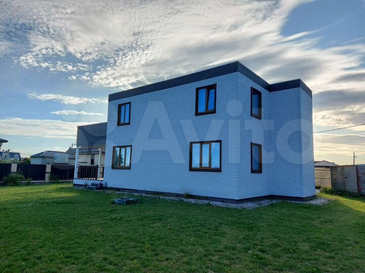 Дом 288 м² на участке 9 сот.