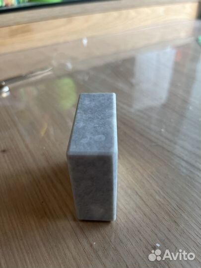 Мрамр кусочек