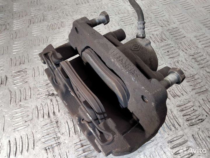 Суппорт передний левый Renault Megane III