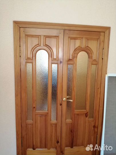 Дверь из массива сосны