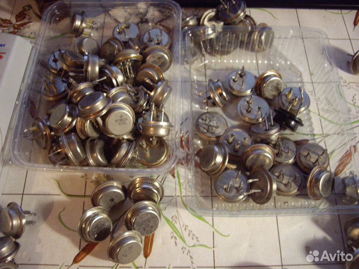 Тиристоры транзисторы симисторы.оптроны