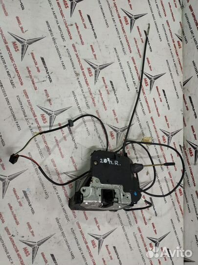 Замок двери w203 Mercedes перед правый(прав руль)