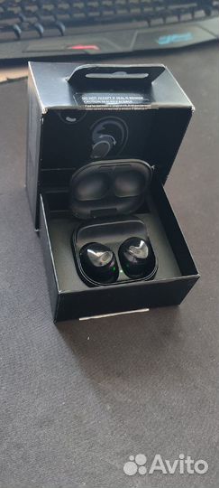 Продам наушники Samsung buds pro