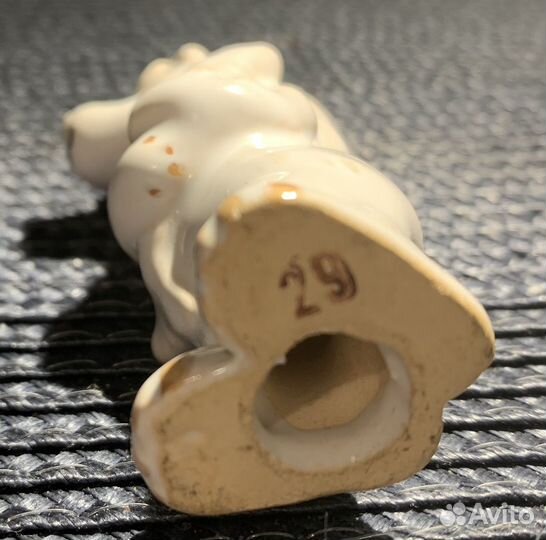 Статуэтка белый медведь