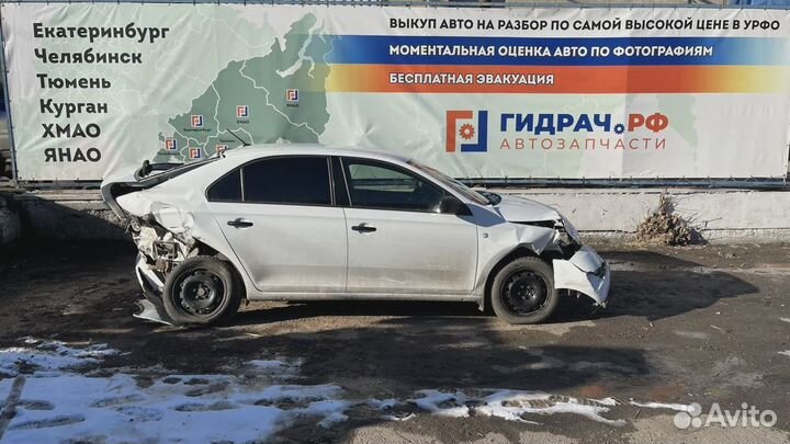 Ремень безопасности задний Skoda Rapid (NH3) 62137