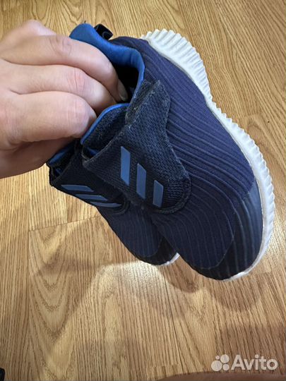 Кроссовки детские adidas 25
