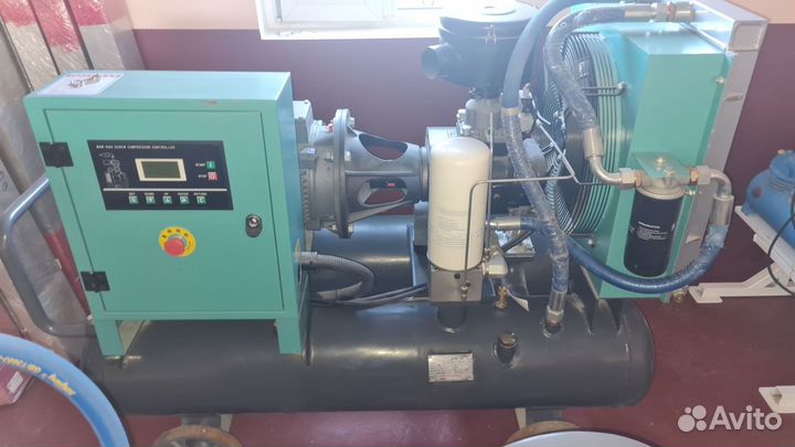 Винтовой компрессор 22кВт, 4куб, с ресивером