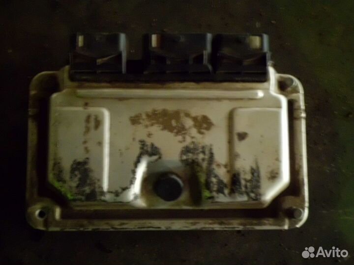 Блок управления двигателем (Peugeot 206)