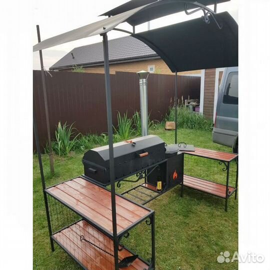 Мангал с крышей