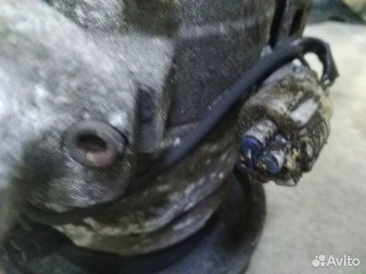 Компрессор кондиционера Toyota Avensis хэтчбек 2.0