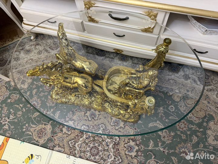 Журнальный столик антикварный